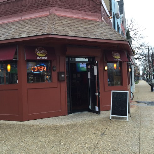6th and H Bar and Grill Exterior